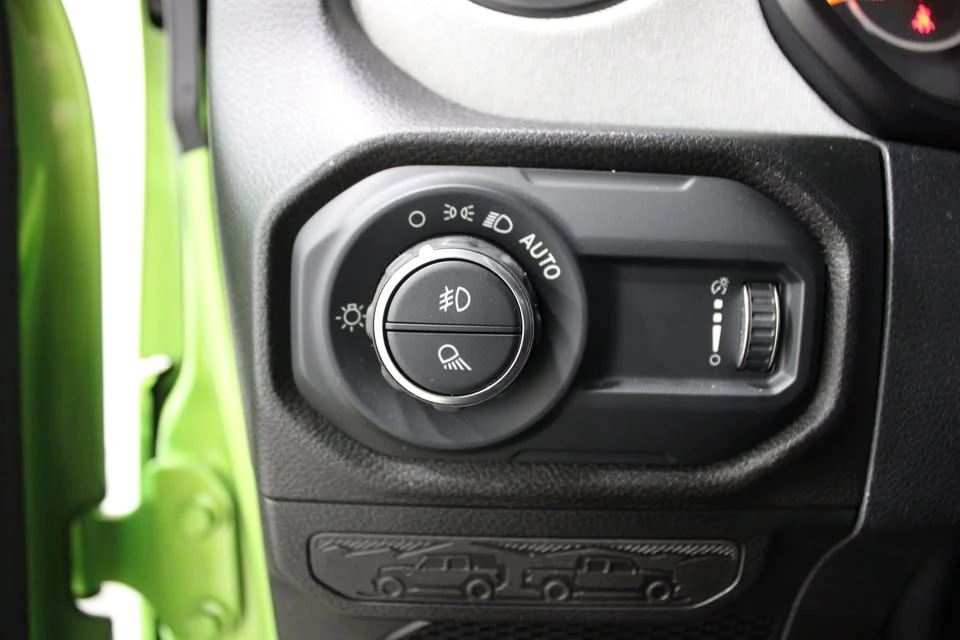 2025 Jeep JT Gladiator - Image 4 of 20