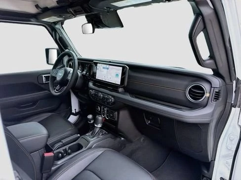 2025 Jeep JT Gladiator - Image 13 of 20