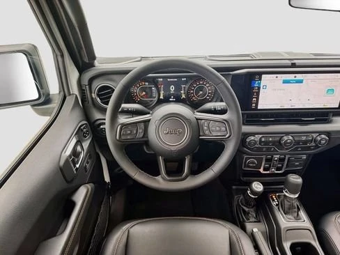 2025 Jeep JT Gladiator - Image 16 of 20