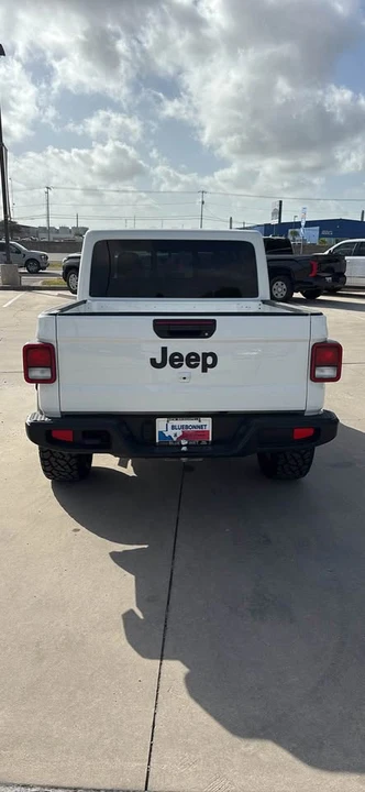 2025 Jeep JT Gladiator - Image 4 of 10