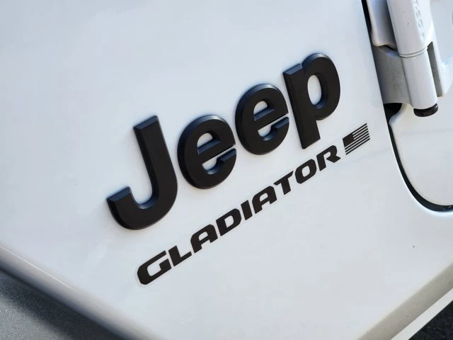 2025 Jeep JT Gladiator - Image 11 of 20