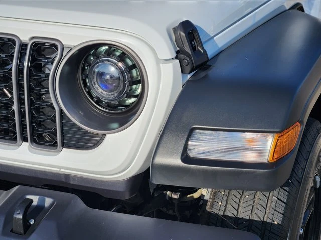 2025 Jeep JT Gladiator - Image 8 of 20