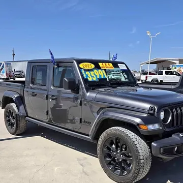 2025 Jeep Gladiator Nighthawk