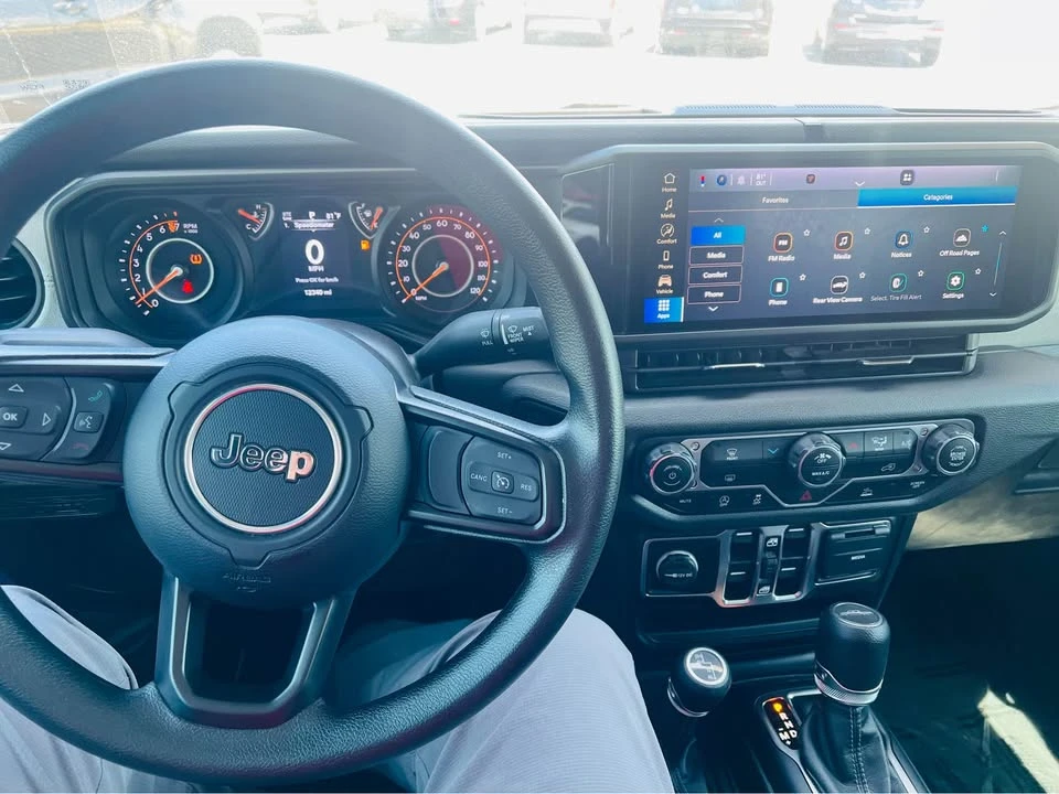 2025 Jeep JT Gladiator - Image 8 of 8