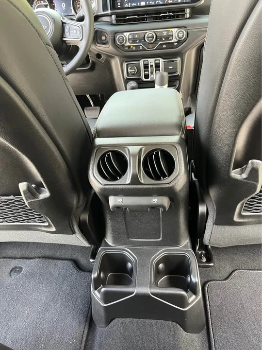 2025 Jeep JT Gladiator - Image 18 of 20