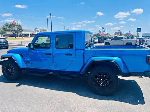 2025 Jeep Gladiator Sport Pickup 4D 5 ft