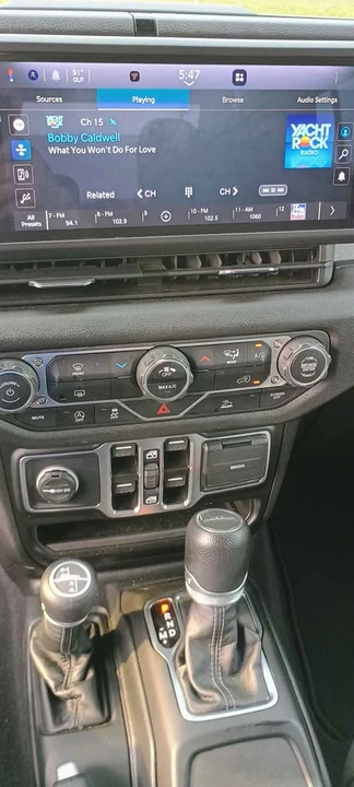 2025 Jeep JT Gladiator - Image 6 of 20
