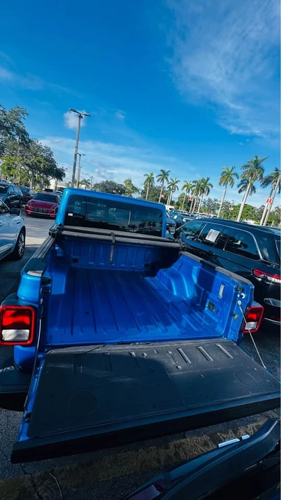 2025 Jeep JT Gladiator - Image 6 of 14