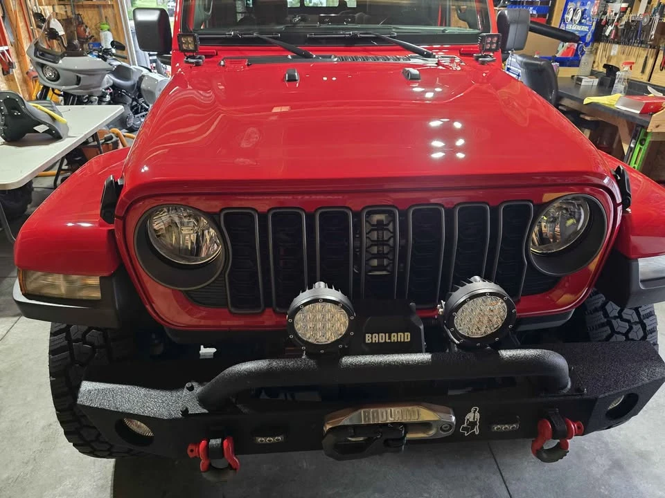 2025 Jeep JT Gladiator - Image 2 of 6