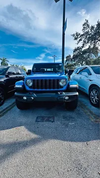 2025 Jeep Gladiator Sport Pickup 4D 5 ft