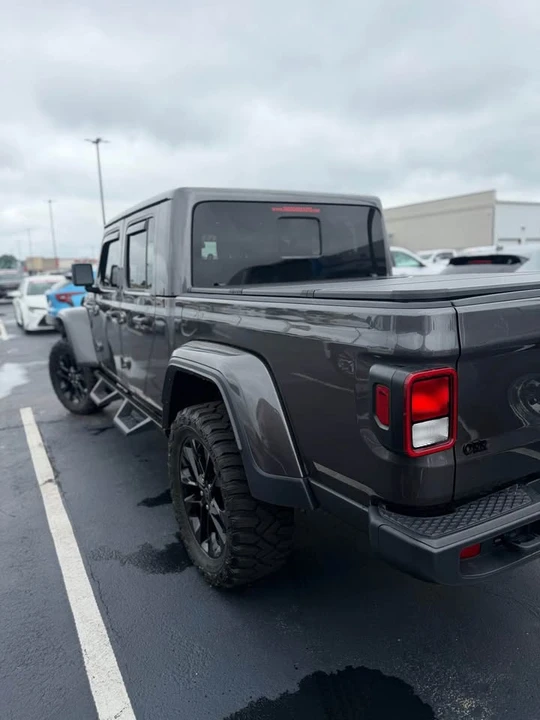 2025 Jeep JT Gladiator - Image 3 of 11
