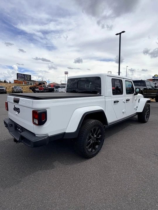 2025 Jeep JT Gladiator - Image 3 of 6