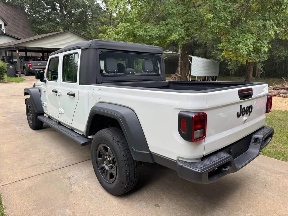 2025 Jeep JT Gladiator - Image 4 of 18
