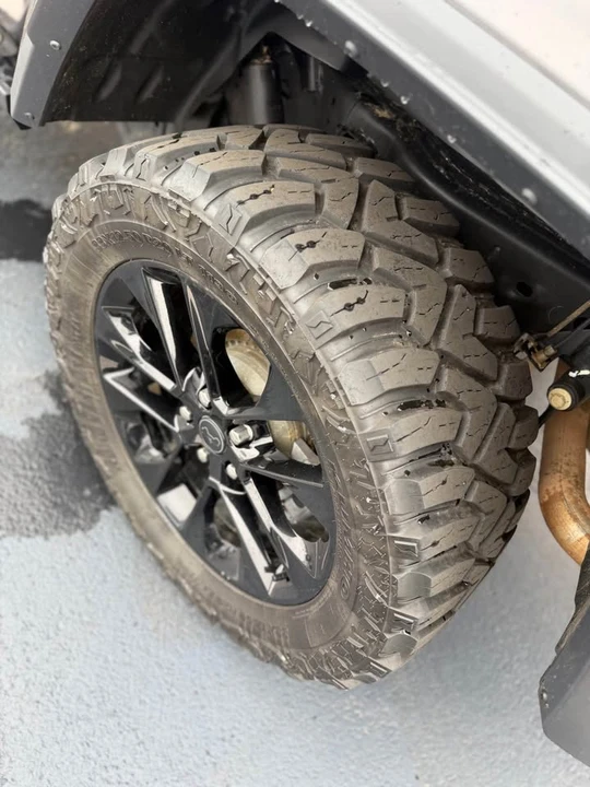 2025 Jeep JT Gladiator - Image 4 of 11