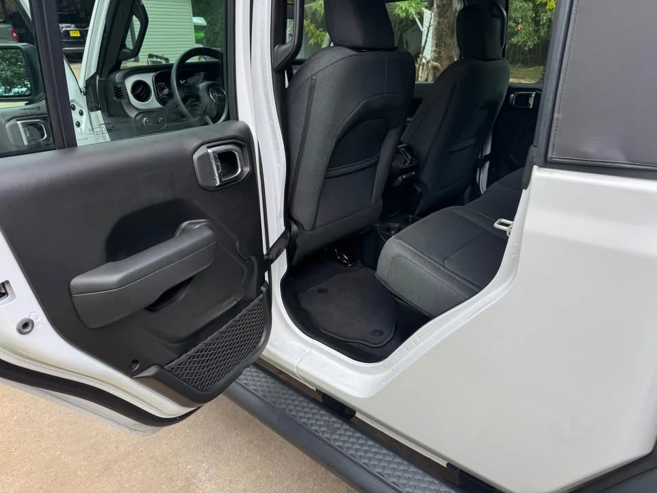 2025 Jeep JT Gladiator - Image 18 of 18
