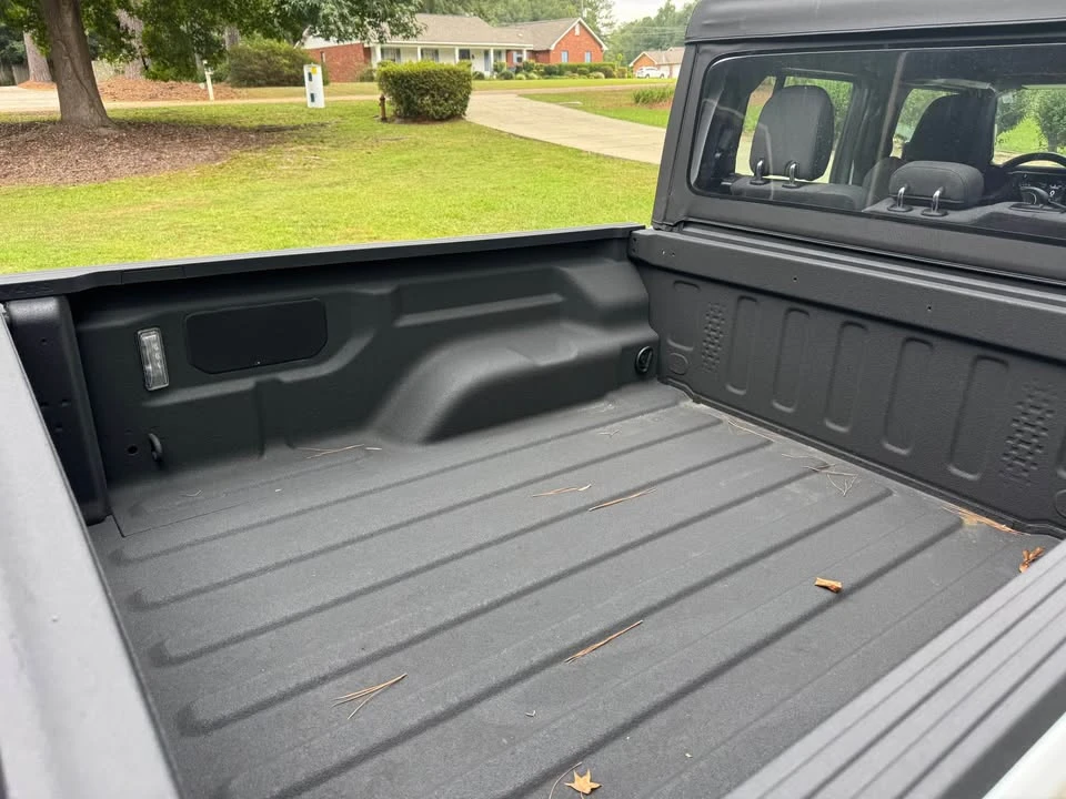 2025 Jeep JT Gladiator - Image 7 of 18