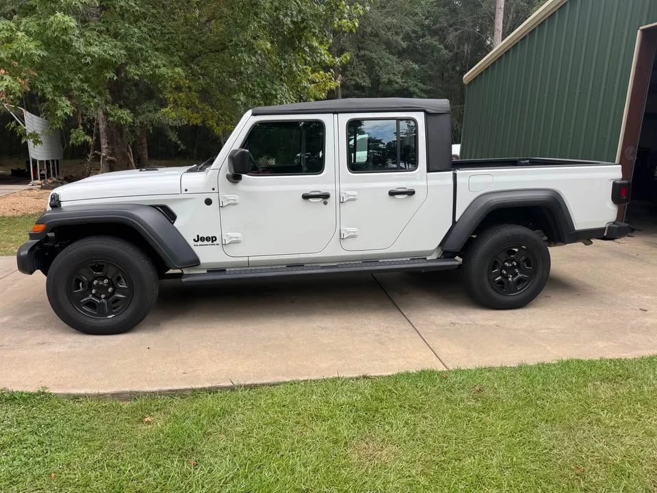 2025 Jeep JT Gladiator - Image 3 of 18