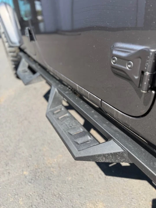 2025 Jeep JT Gladiator - Image 2 of 9