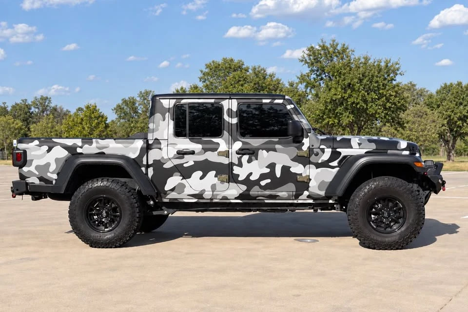 2025 Jeep JT Gladiator - Image 6 of 8