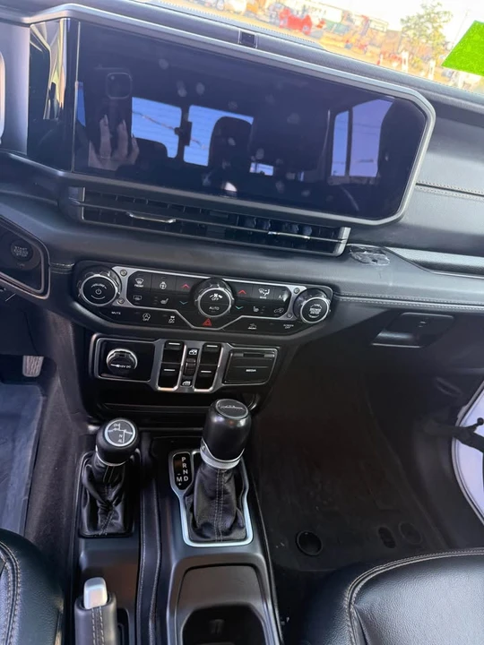 2025 Jeep JT Gladiator - Image 3 of 12