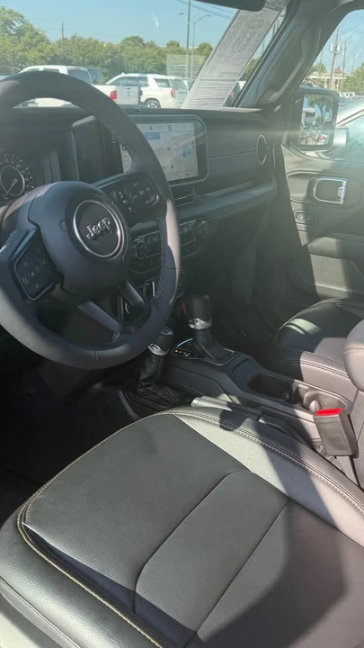 2025 Jeep JT Gladiator - Image 3 of 4