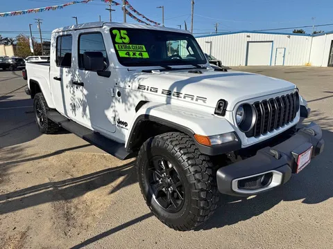 2025 Jeep Gladiator Sport Pickup 4D 5 ft