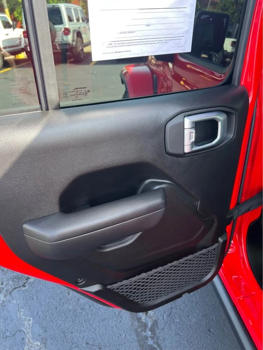 2025 Jeep JT Gladiator - Image 12 of 17