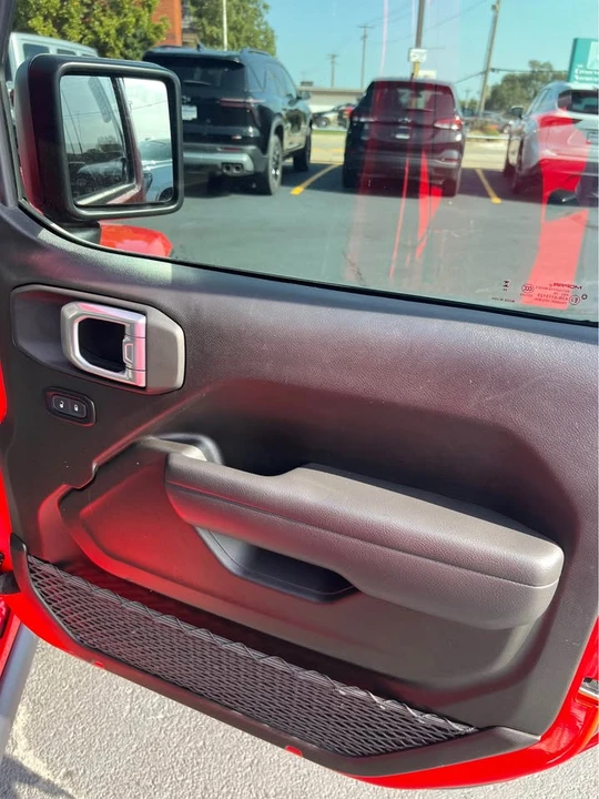 2025 Jeep JT Gladiator - Image 17 of 17