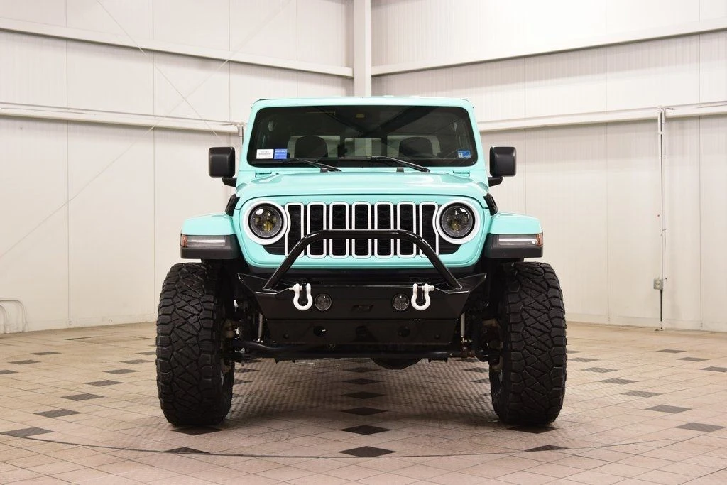 2025 Jeep JT Gladiator - Image 2 of 21