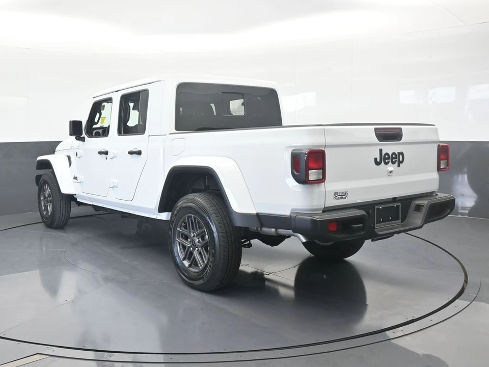 2025 Jeep JT Gladiator - Image 4 of 12