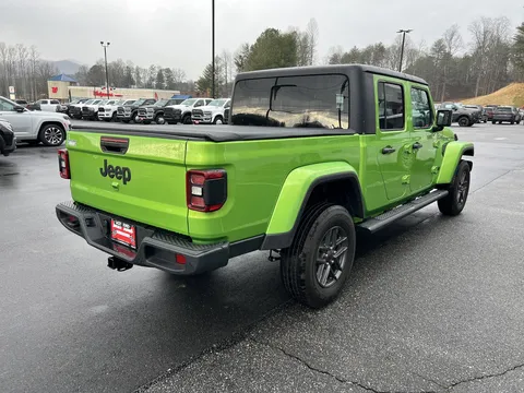2025 Jeep JT Gladiator - Image 3 of 29