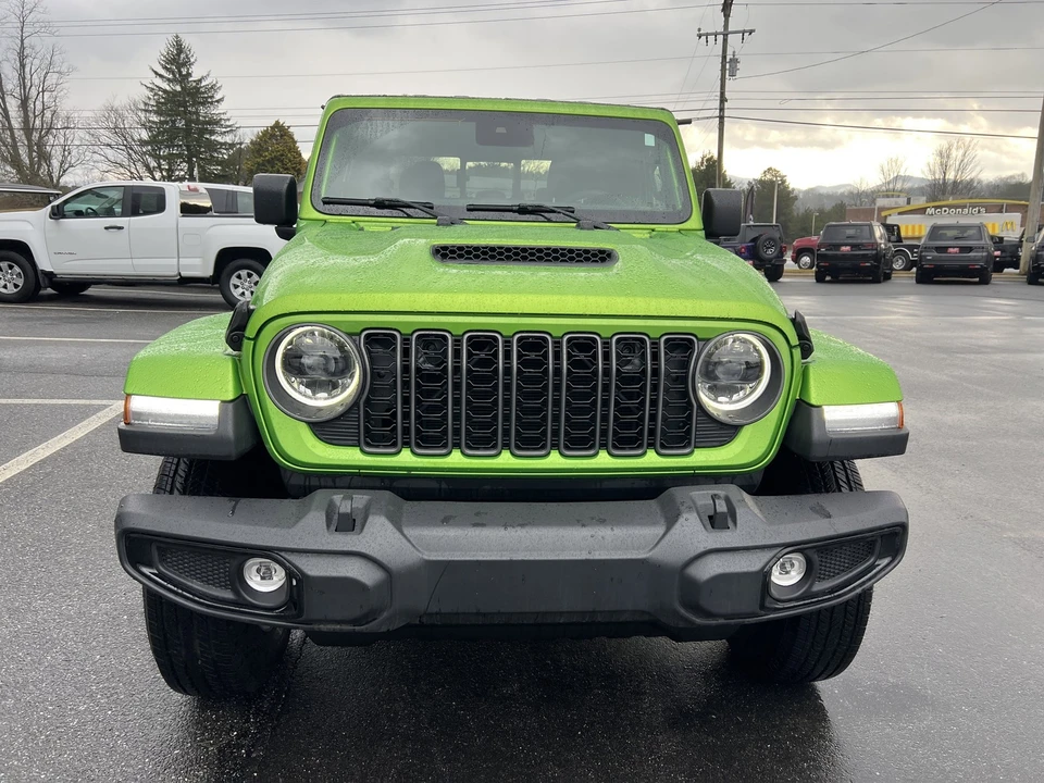 2025 Jeep JT Gladiator - Image 5 of 12