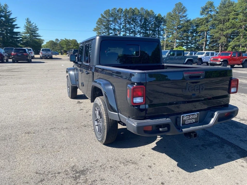 2025 Jeep JT Gladiator - Image 7 of 12