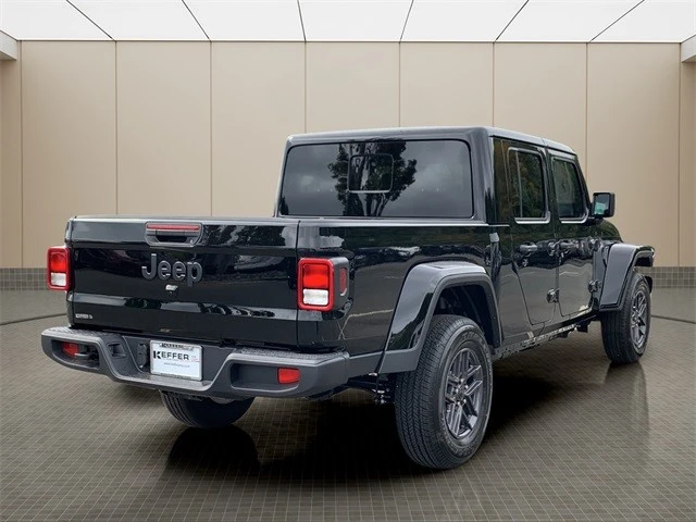 2025 Jeep JT Gladiator - Image 5 of 12