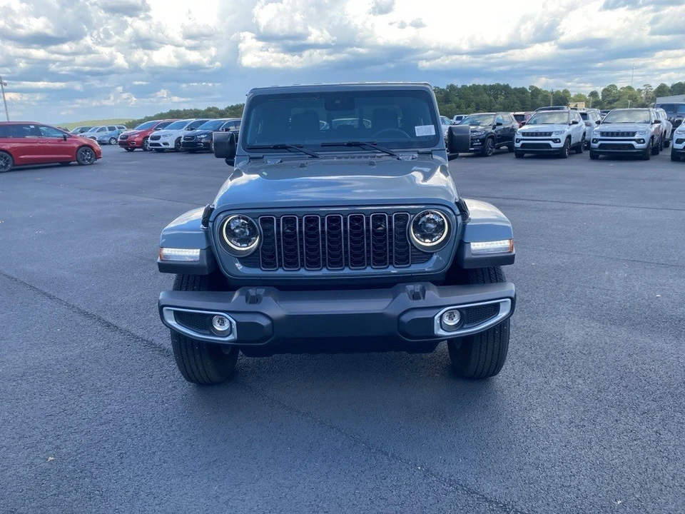 2025 Jeep JT Gladiator - Image 2 of 12