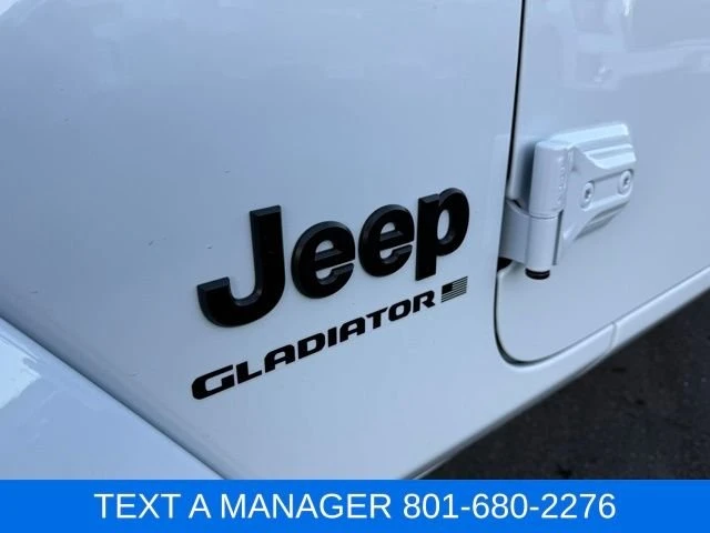 2025 Jeep JT Gladiator - Image 11 of 20
