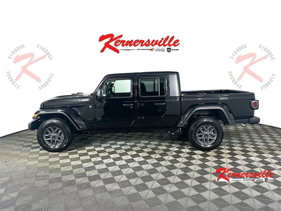 2025 Jeep JT Gladiator - Image 4 of 12