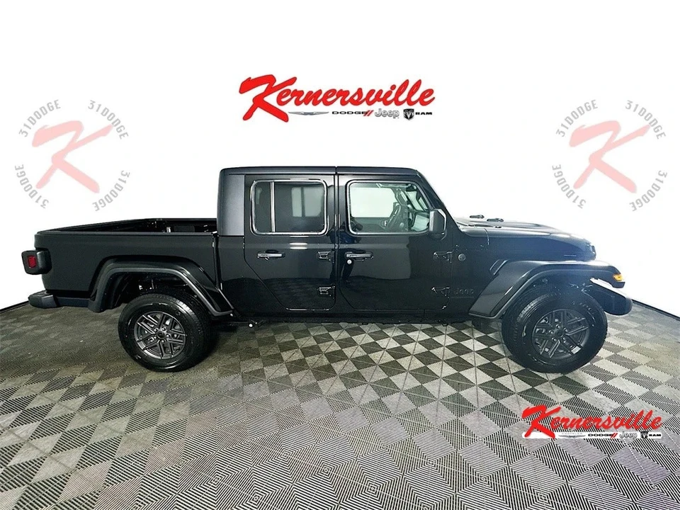 2025 Jeep JT Gladiator - Image 8 of 12