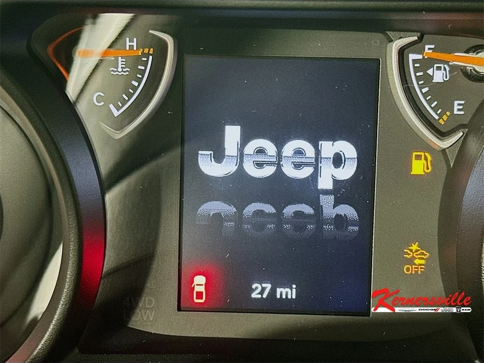 2025 Jeep JT Gladiator - Image 11 of 21