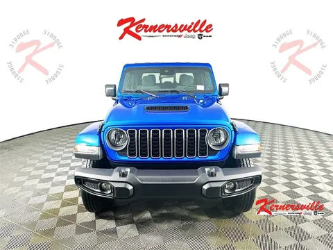 2025 Jeep JT Gladiator - Image 2 of 20