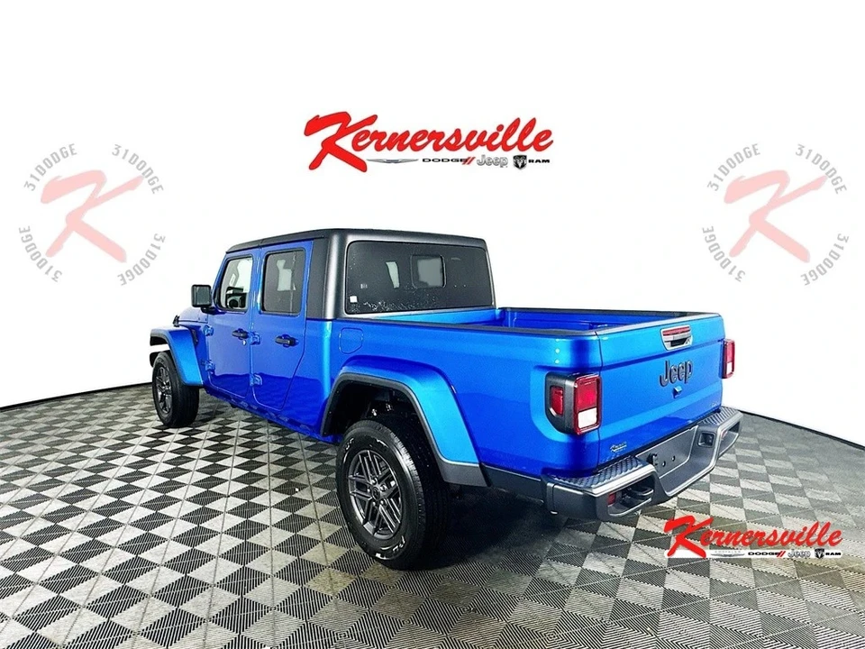 2025 Jeep JT Gladiator - Image 5 of 21
