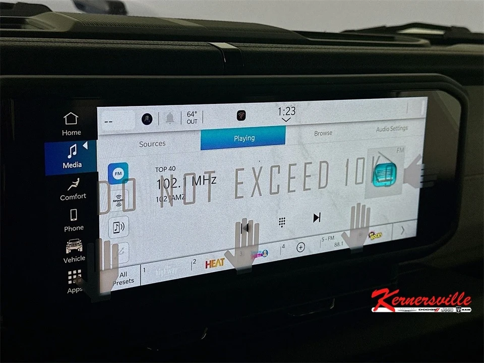 2025 Jeep JT Gladiator - Image 13 of 21