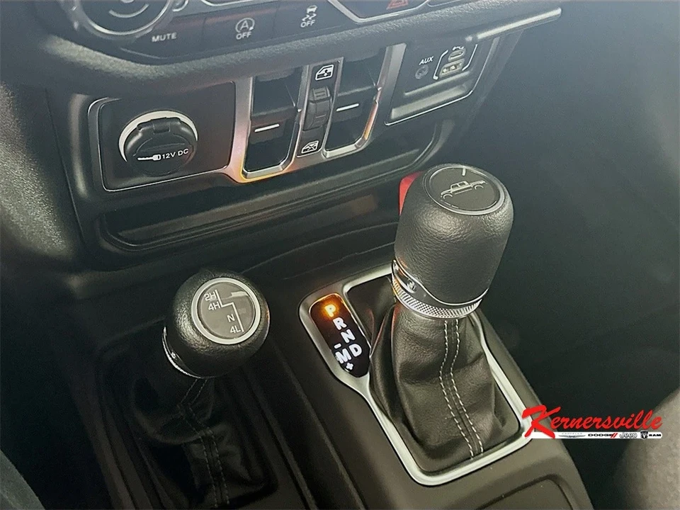 2025 Jeep JT Gladiator - Image 12 of 21