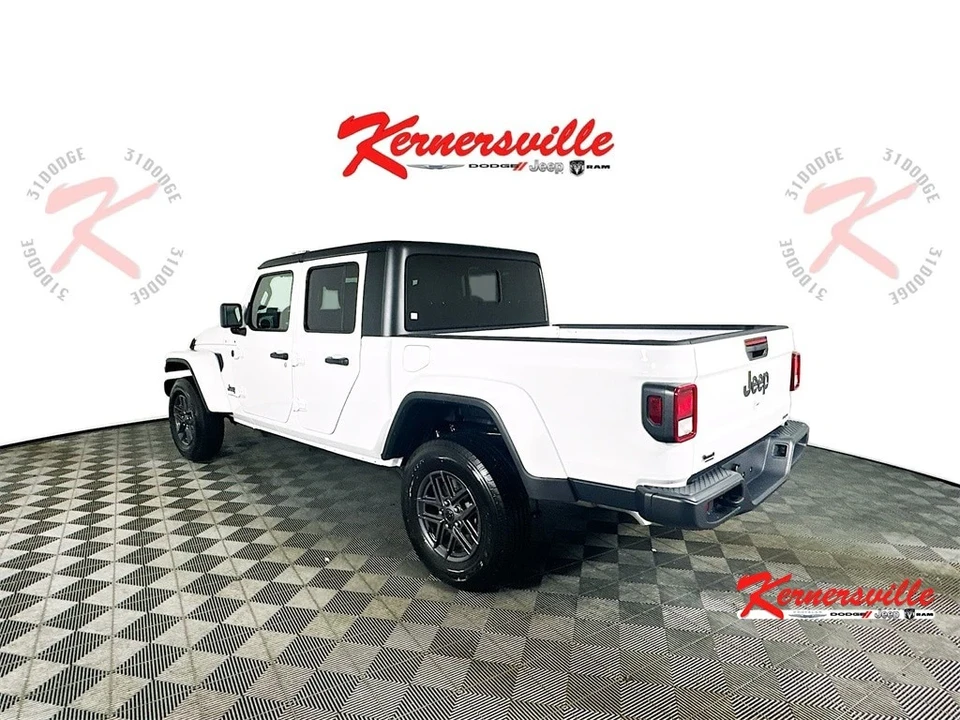 2025 Jeep JT Gladiator - Image 5 of 20