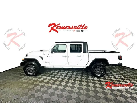 2025 Jeep JT Gladiator - Image 4 of 21