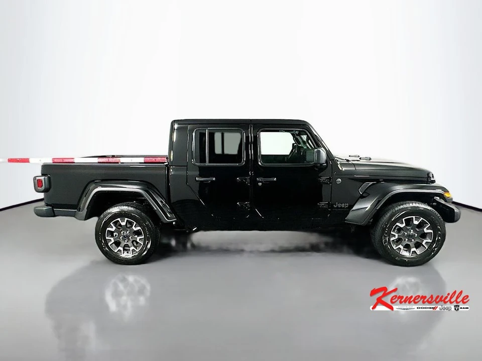 2025 Jeep JT Gladiator - Image 8 of 12