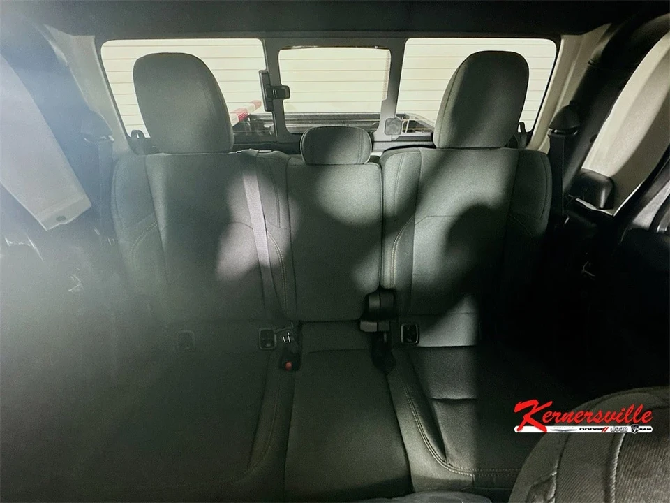 2025 Jeep JT Gladiator - Image 10 of 21
