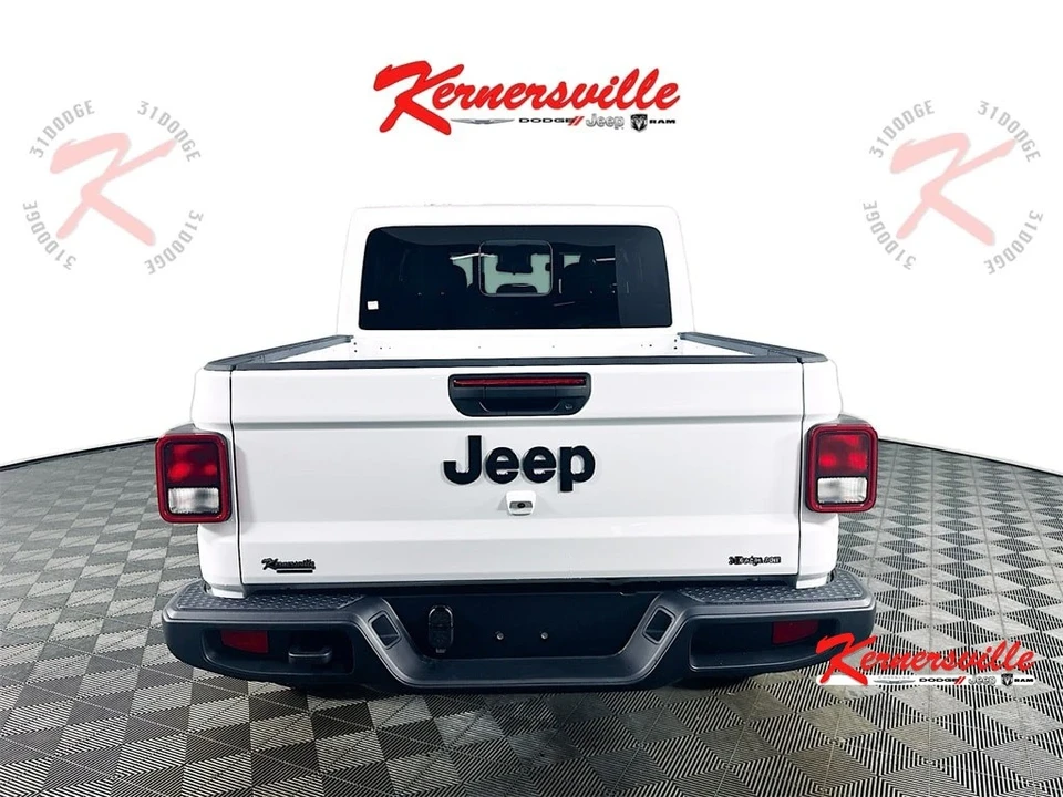 2025 Jeep JT Gladiator - Image 6 of 12