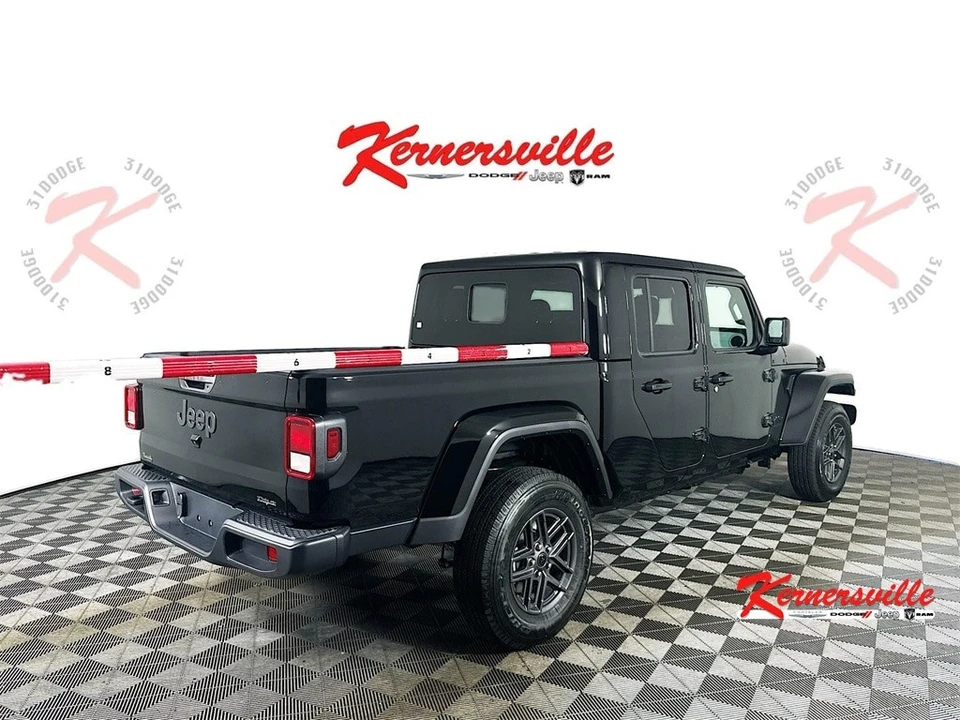 2025 Jeep JT Gladiator - Image 7 of 19