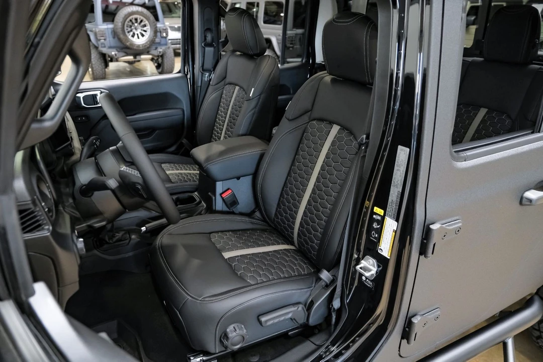 2025 Jeep JT Gladiator - Image 12 of 12